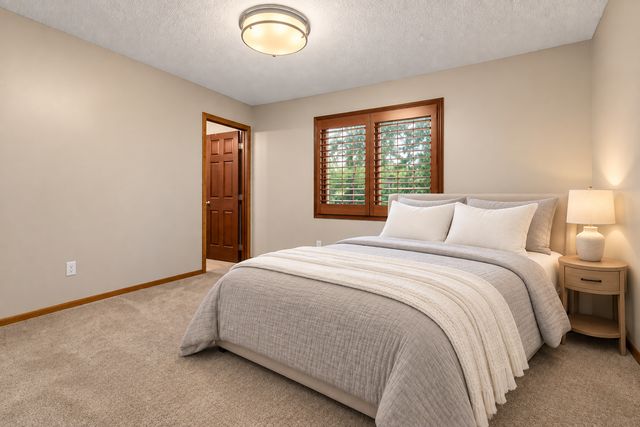 14147 Dearborn Path, Rosemount, MN 55068