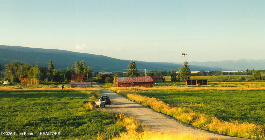 245 E DRY CREEK Road, Alta, WY 83414 photo 5