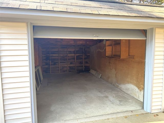 408 SHENLEY Drive, Erie, PA 16505