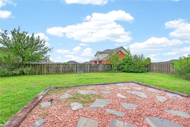 410 Coopers Farm Road, Centerton, AR 72719