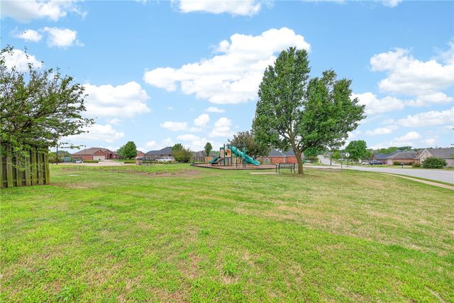 410 Coopers Farm Road, Centerton, AR 72719