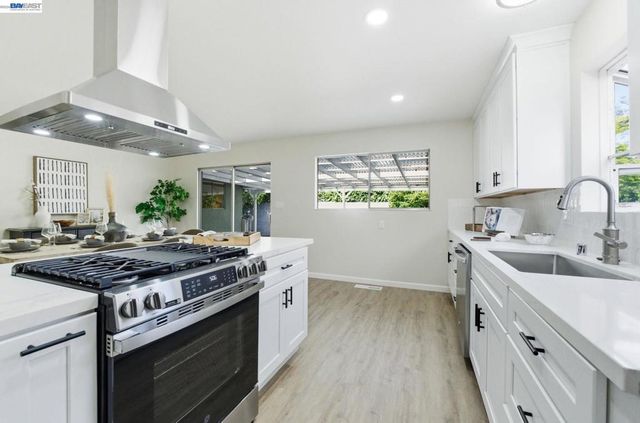 1902 Evergreen Ave, San Leandro, CA 94577