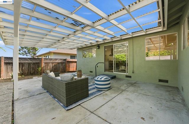 1902 Evergreen Ave, San Leandro, CA 94577