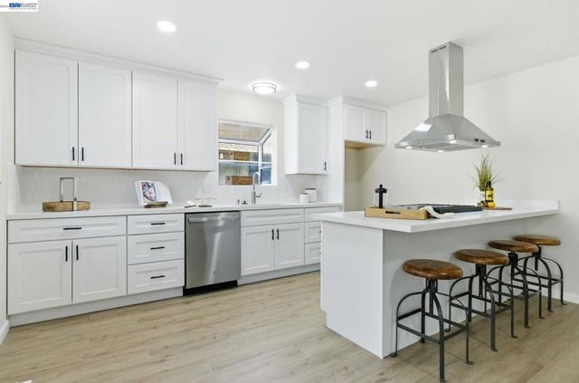 1902 Evergreen Ave, San Leandro, CA 94577