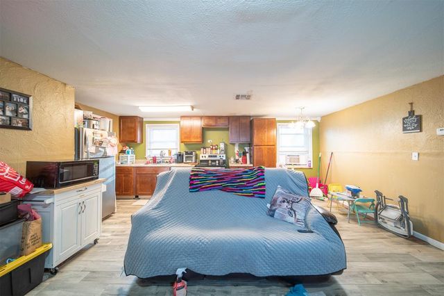 1736 Cherry Lane, Del City, OK 73115