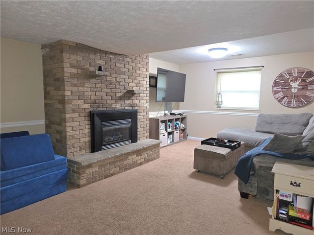 67 Suzanne Street, Washington, WV 26181