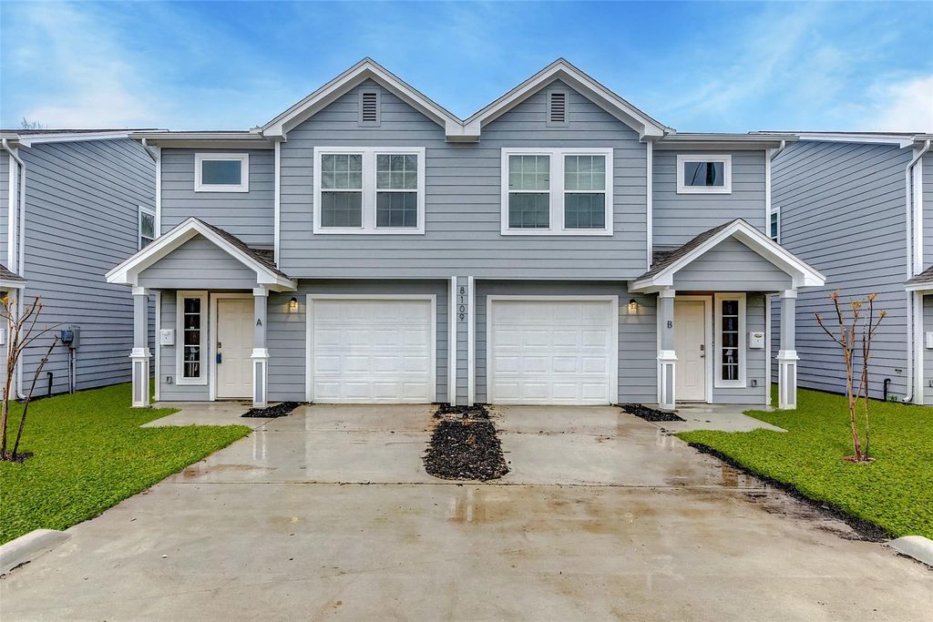 8113 Corinth Street, Houston, TX 77051