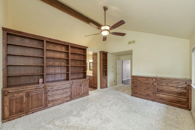 809 E Catalina Circle, Fresno, CA 93730