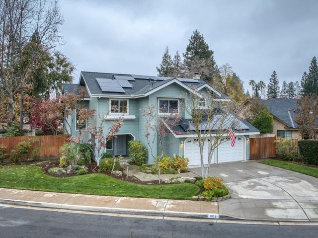 809 E Catalina Circle, Fresno, CA 93730