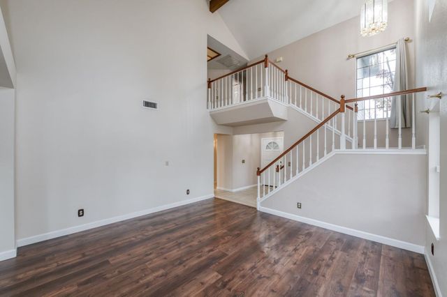 809 E Catalina Circle, Fresno, CA 93730