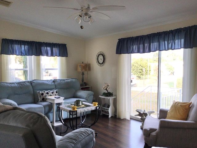 11 SE Hidalgo Lane, Port St. Lucie, FL 34952