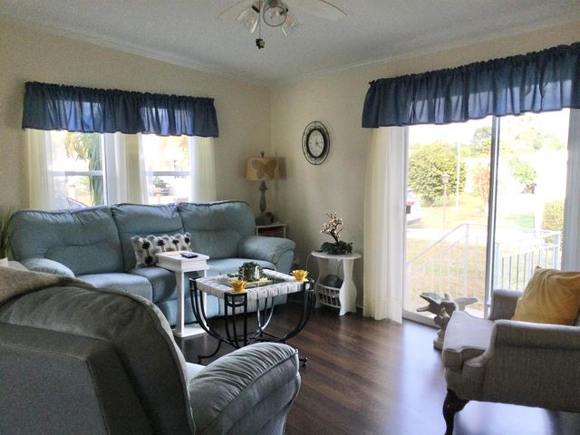 11 SE Hidalgo Lane, Port St. Lucie, FL 34952