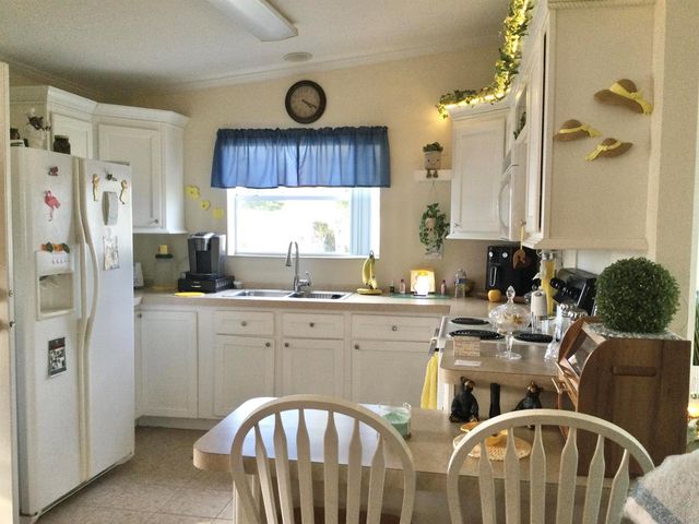11 SE Hidalgo Lane, Port St. Lucie, FL 34952