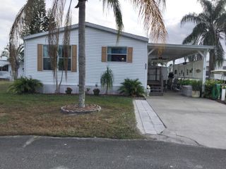 11 SE Hidalgo Lane, Port St. Lucie, FL 34952
