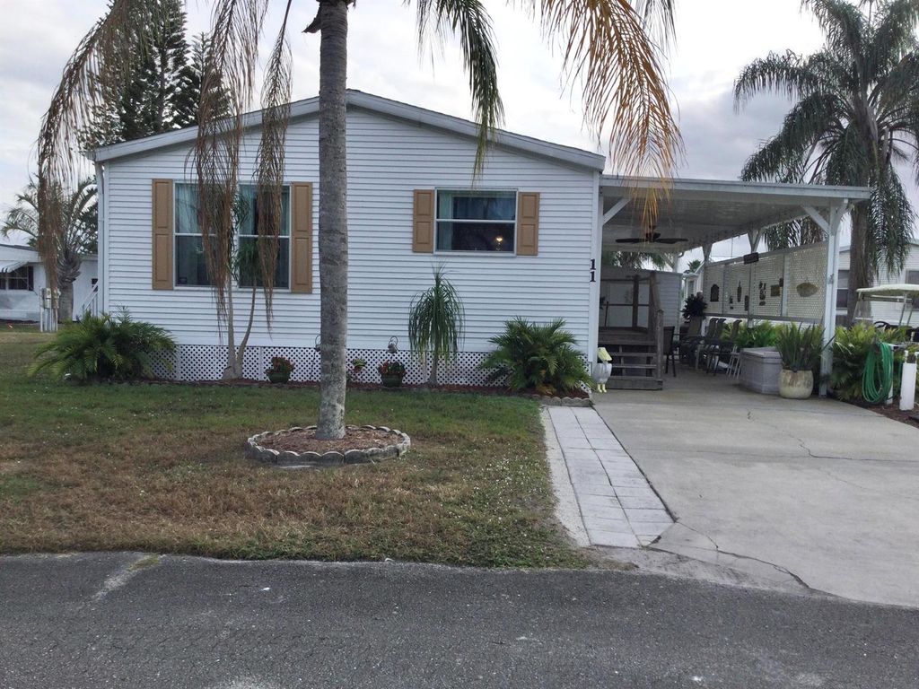 11 SE Hidalgo Lane, Port St. Lucie, FL 34952