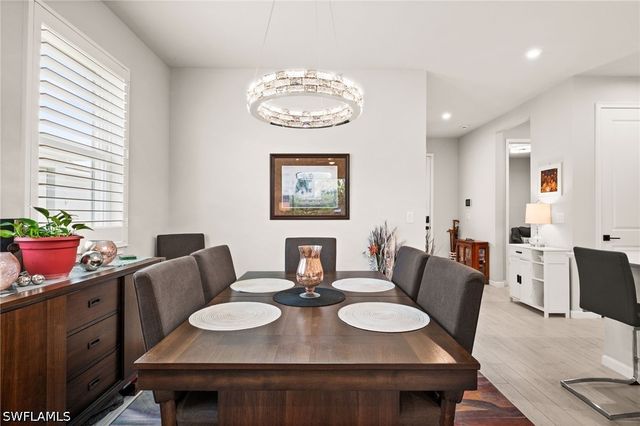 10353 Bonavie Cove DR, Fort Myers, FL 33966