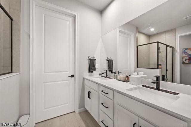 10353 Bonavie Cove DR, Fort Myers, FL 33966