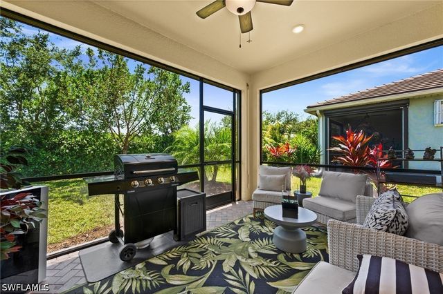 10353 Bonavie Cove DR, Fort Myers, FL 33966