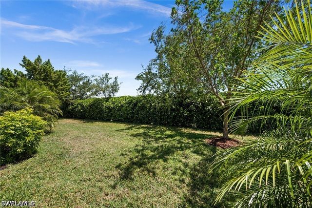 10353 Bonavie Cove DR, Fort Myers, FL 33966