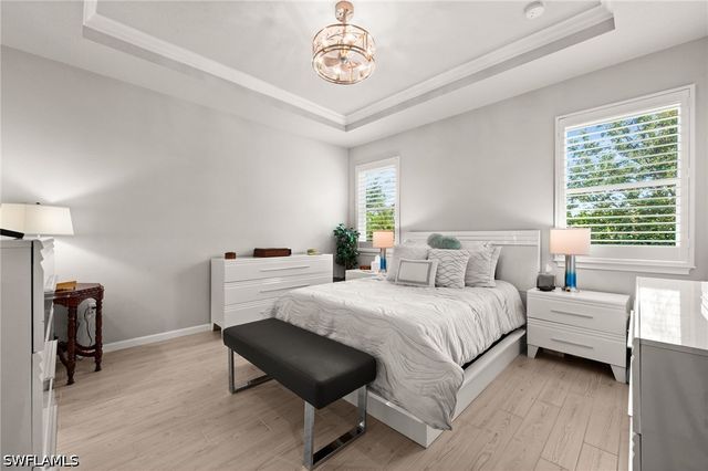 10353 Bonavie Cove DR, Fort Myers, FL 33966