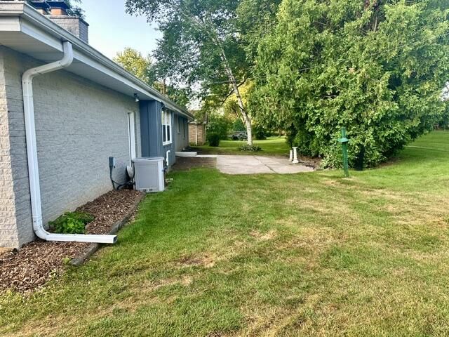 521 Alta Loma DRIVE, Thiensville, WI 53092