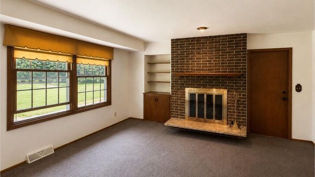 521 Alta Loma DRIVE, Thiensville, WI 53092