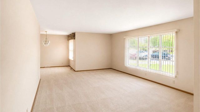 521 Alta Loma DRIVE, Thiensville, WI 53092