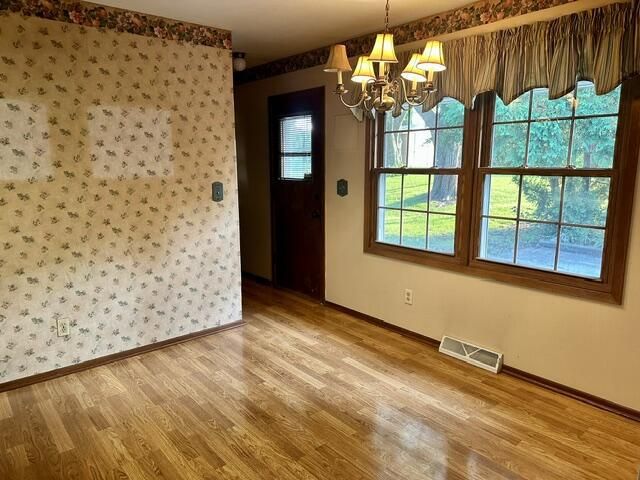 521 Alta Loma DRIVE, Thiensville, WI 53092