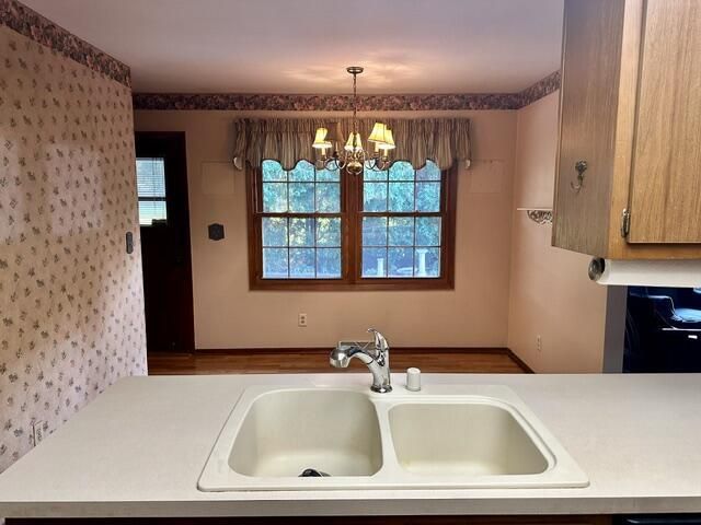521 Alta Loma DRIVE, Thiensville, WI 53092