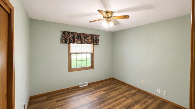 521 Alta Loma DRIVE, Thiensville, WI 53092
