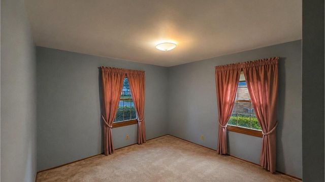 521 Alta Loma DRIVE, Thiensville, WI 53092