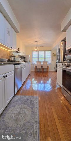 5042 CLIFFHAVEN DR, Annandale, VA 22003
