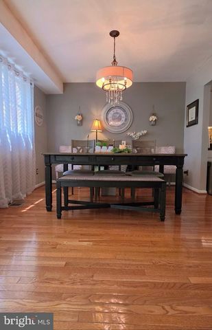 5042 CLIFFHAVEN DR, Annandale, VA 22003