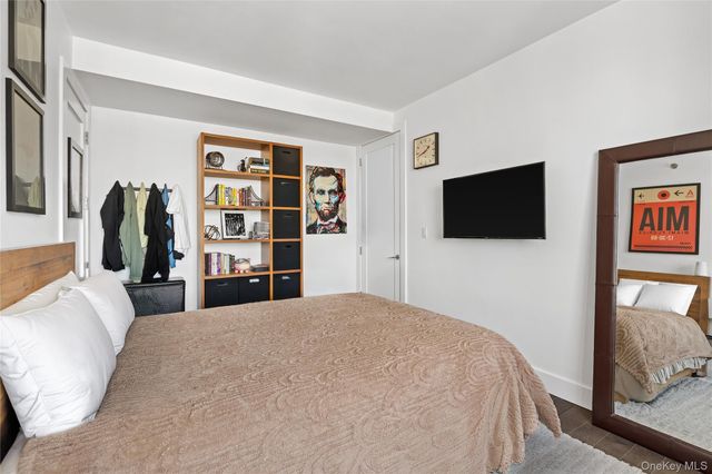 519 Borden Avenue 7B, Long Island City, NY 11101