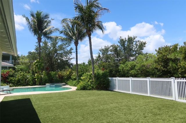 2724 Wymberly Drive, Jupiter, FL 33458