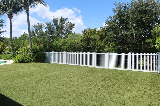 2724 Wymberly Drive, Jupiter, FL 33458