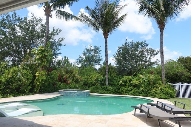 2724 Wymberly Drive, Jupiter, FL 33458