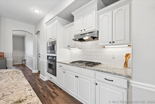 8245 S 100th Place E, Tulsa, OK 74133