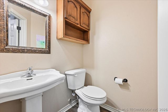 8245 S 100th Place E, Tulsa, OK 74133