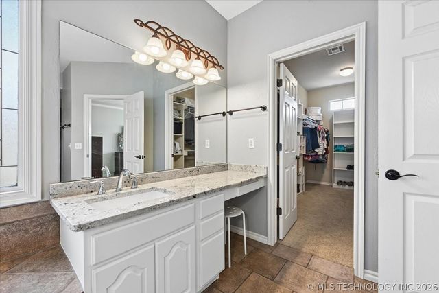 8245 S 100th Place E, Tulsa, OK 74133