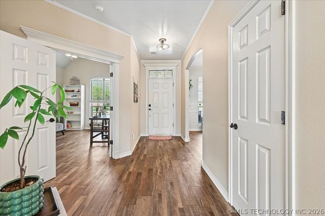 8245 S 100th Place E, Tulsa, OK 74133