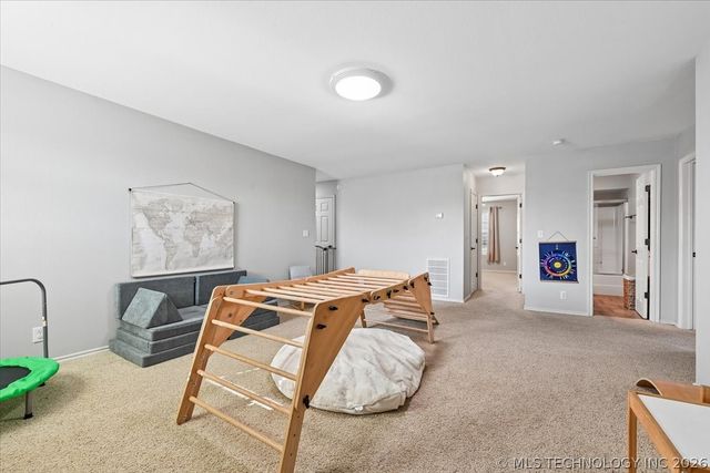 8245 S 100th Place E, Tulsa, OK 74133