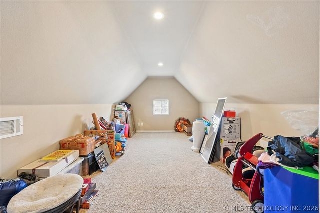 8245 S 100th Place E, Tulsa, OK 74133