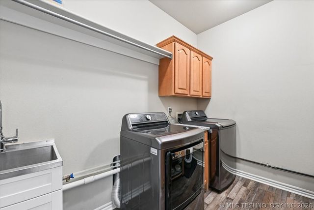 8245 S 100th Place E, Tulsa, OK 74133