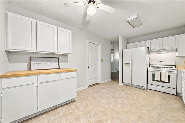 410 Rose Creek Place, Woodstock, GA 30189