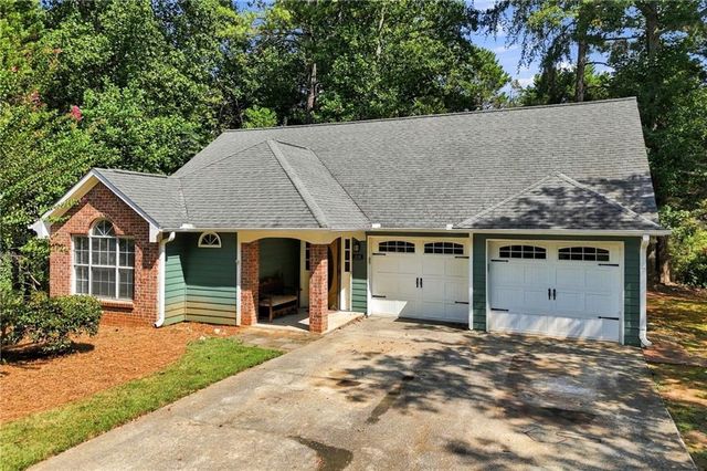 410 Rose Creek Place, Woodstock, GA 30189