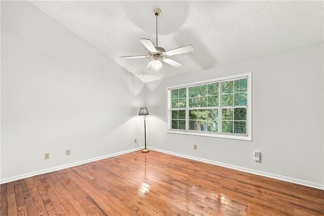 410 Rose Creek Place, Woodstock, GA 30189