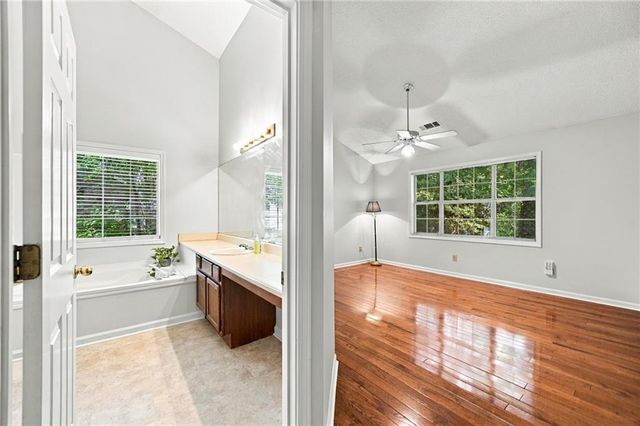 410 Rose Creek Place, Woodstock, GA 30189