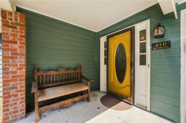 410 Rose Creek Place, Woodstock, GA 30189