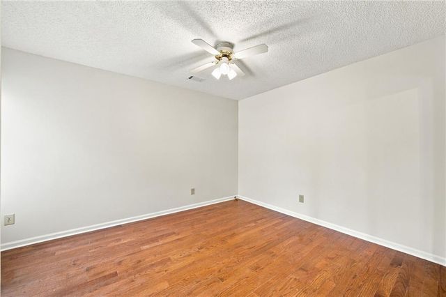 410 Rose Creek Place, Woodstock, GA 30189